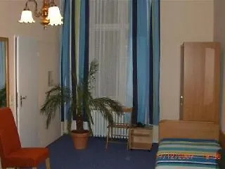 Rheingold 3* Berlín